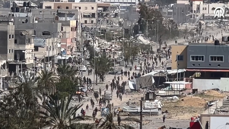 Gazze Şeridi'nin kuzeyine uçaklarla insani yardım bırakıldı